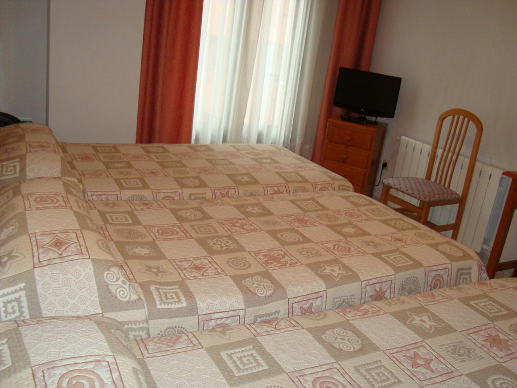 Hostal Universal Benavente Room photo
